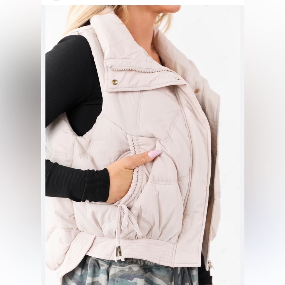 Women’s Light Pink Quilted Puffer Vest